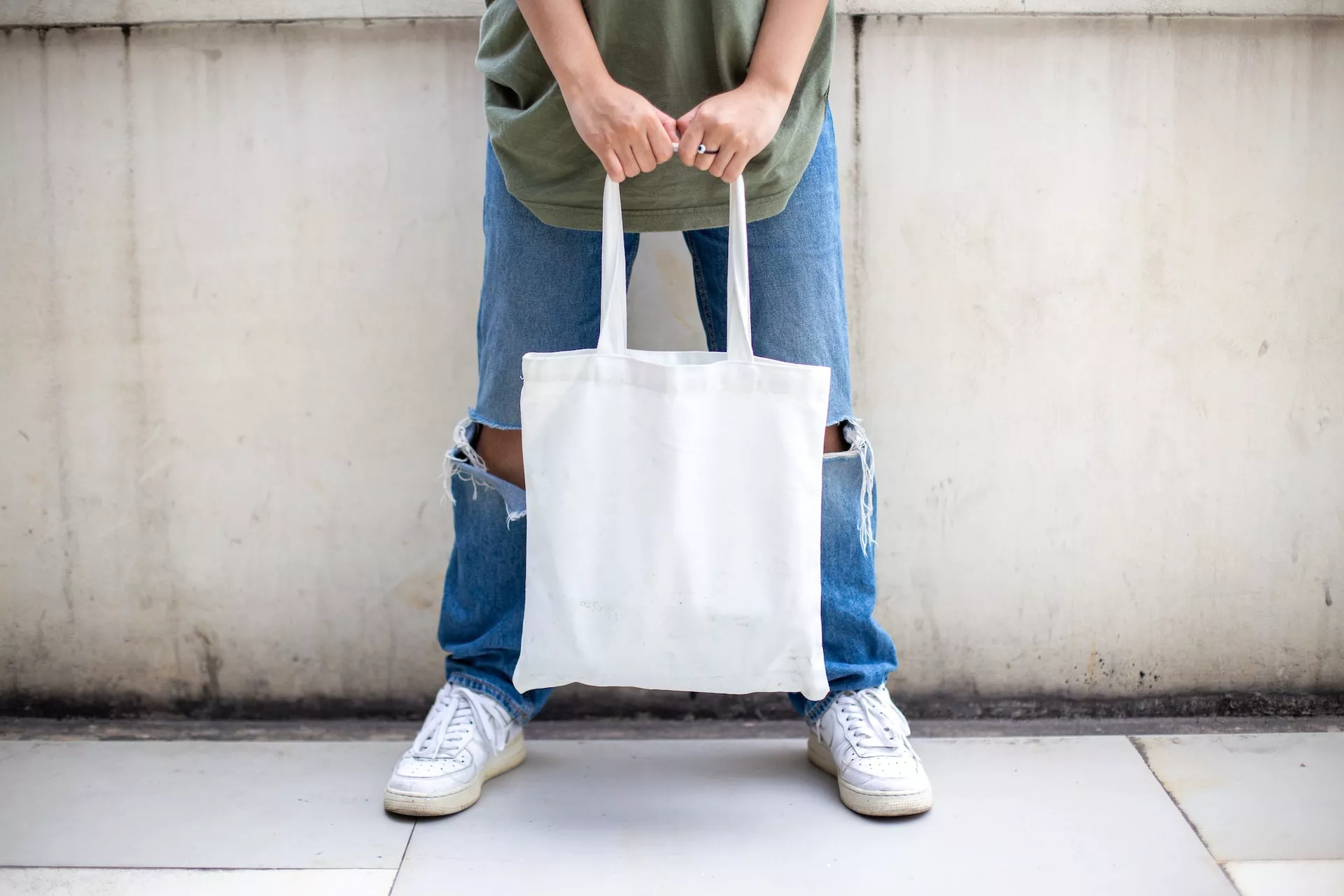 Rendre vos Tote bags Personnalisés Incontournables : Un Guide Mode et Éco-Friendly
